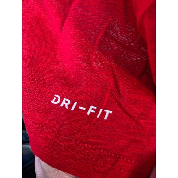 NEW ~ Nike Dri Fit Men's X-Large Red Just Do It Graphic Shirt Standard Fit XL/B8 - Picture 4 of 8